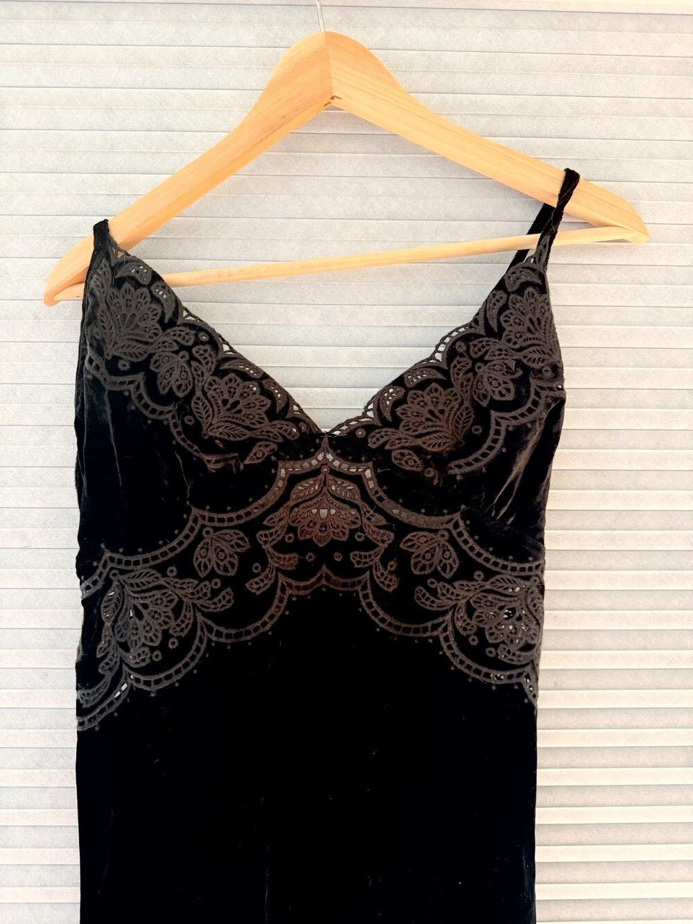 NWT FARM Rio Black Richelieu Velvet Slip Dress Lace Size L